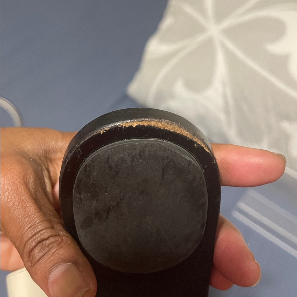 Gucci Women's Sandals in Black and Cream - Picture 4 of 5